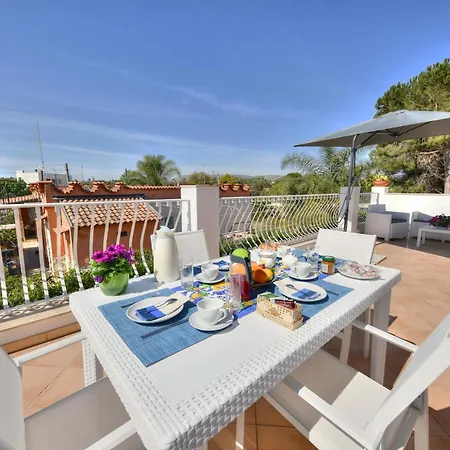 Appartement Lovely App In With Pool, Fontane Bianche