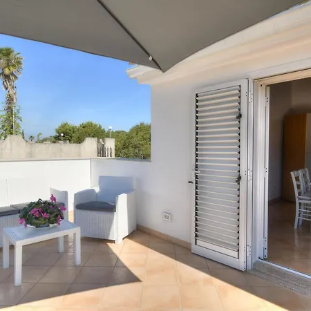 Lovely App In With Pool, Fontane Bianche Appartement *